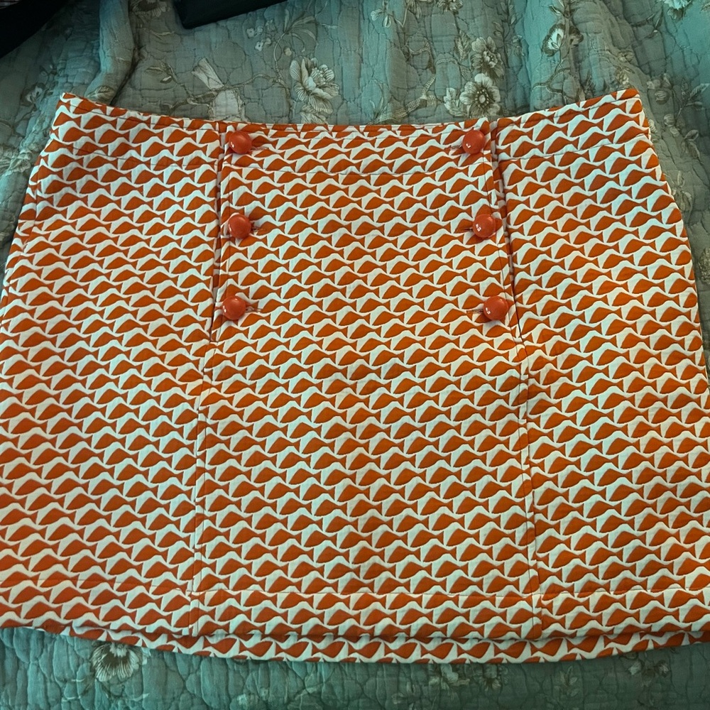 Vineyard Vines Margo Orange & White Fish Print Skirt with buttons